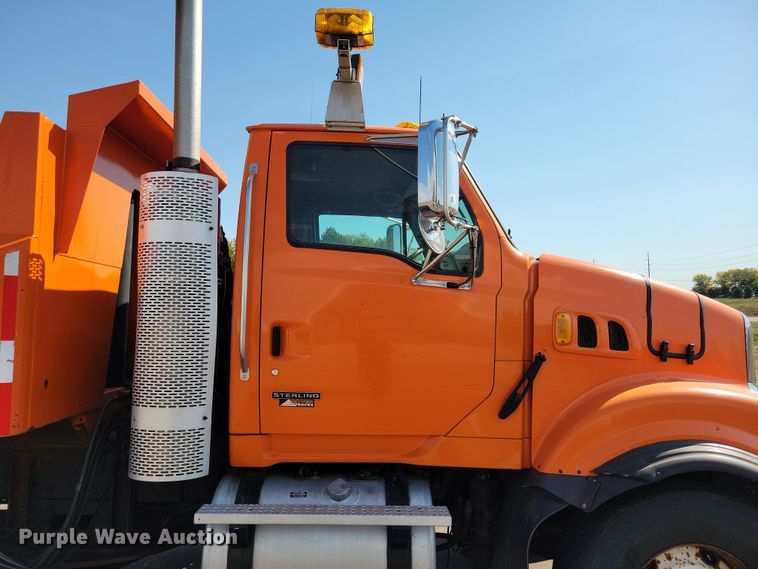 image for item JO9378 2009 Sterling LT9500 dump truck