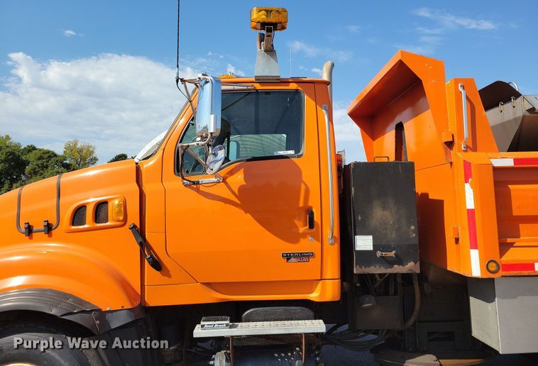 image for item JO9378 2009 Sterling LT9500 dump truck