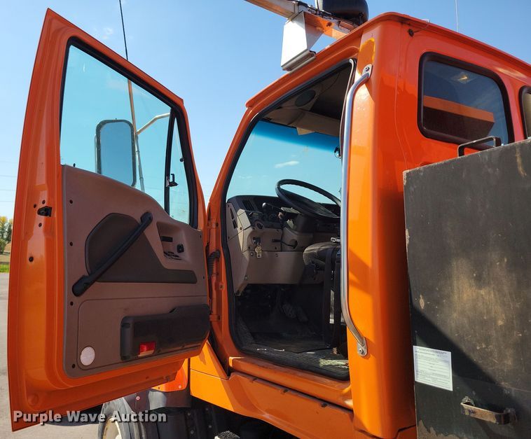 image for item JO9378 2009 Sterling LT9500 dump truck