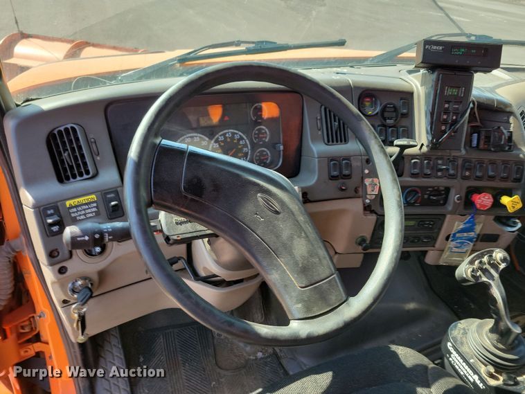 image for item JO9378 2009 Sterling LT9500 dump truck