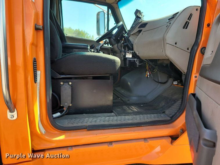 image for item JO9378 2009 Sterling LT9500 dump truck