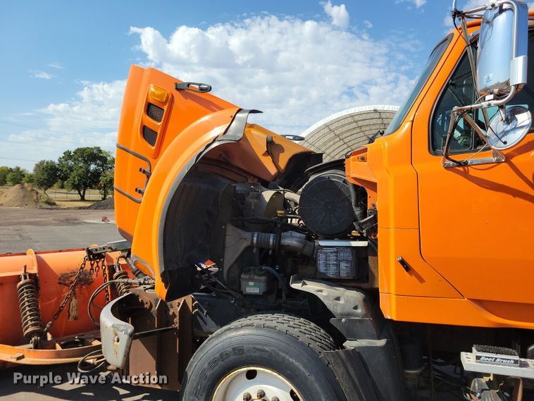 image for item JO9378 2009 Sterling LT9500 dump truck