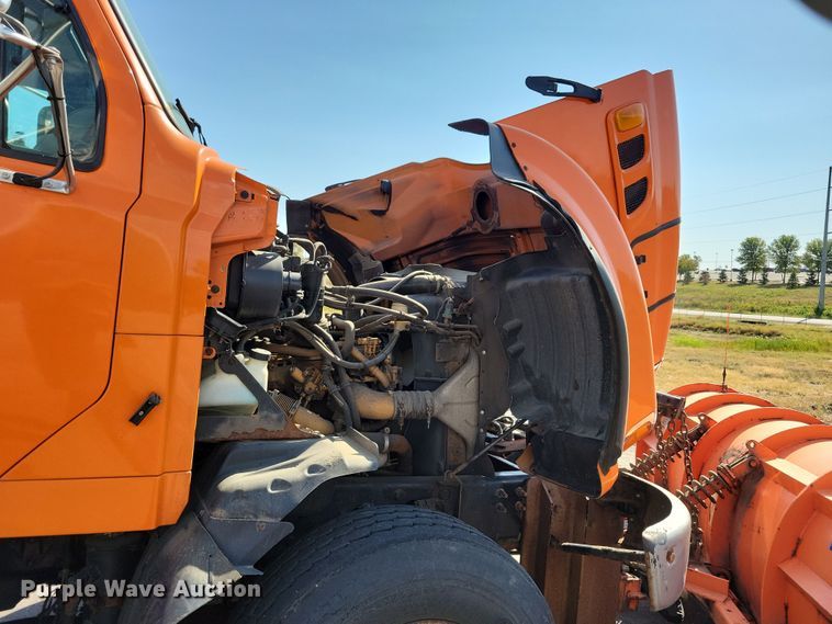 image for item JO9378 2009 Sterling LT9500 dump truck