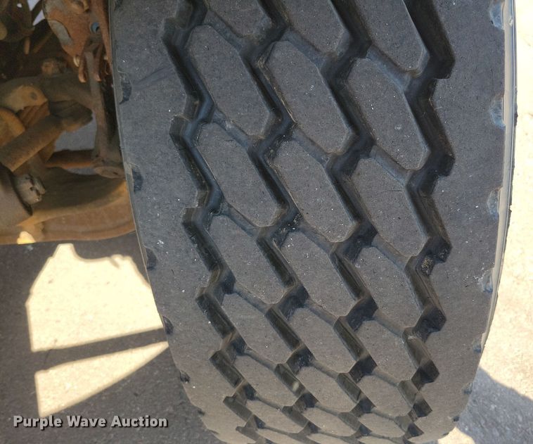 image for item JO9378 2009 Sterling LT9500 dump truck