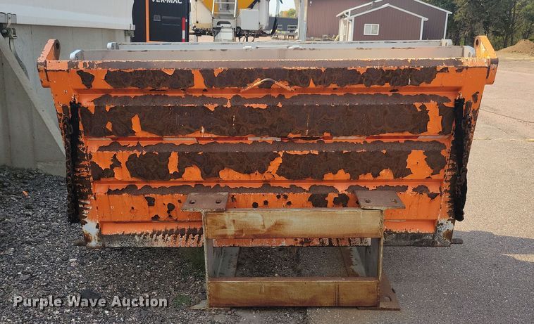 image for item JO9378 2009 Sterling LT9500 dump truck