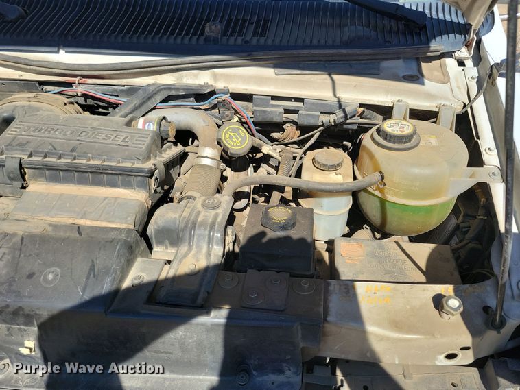 image for item JO9381 2003 Ford Eldorado Econoline E450 Super Duty shuttle bus