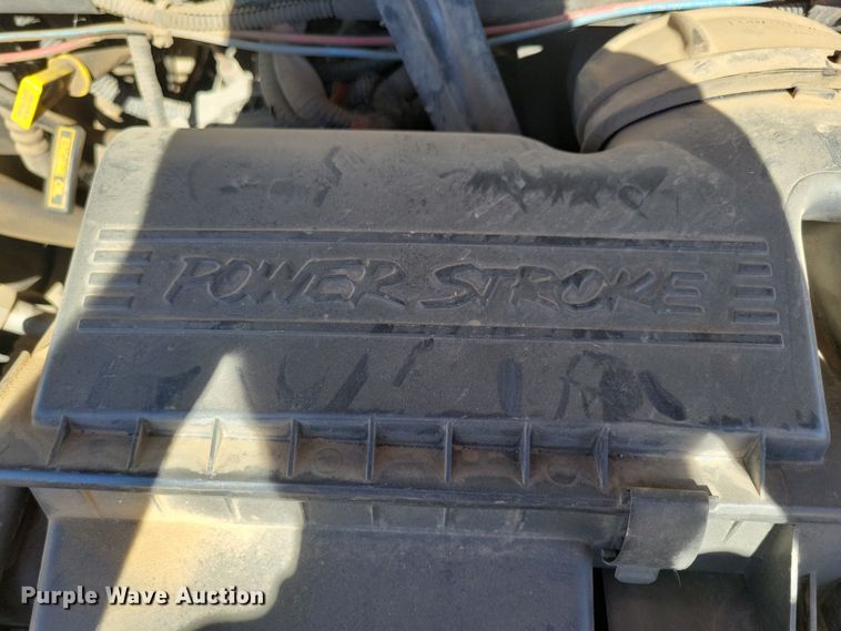 image for item JO9381 2003 Ford Eldorado Econoline E450 Super Duty shuttle bus