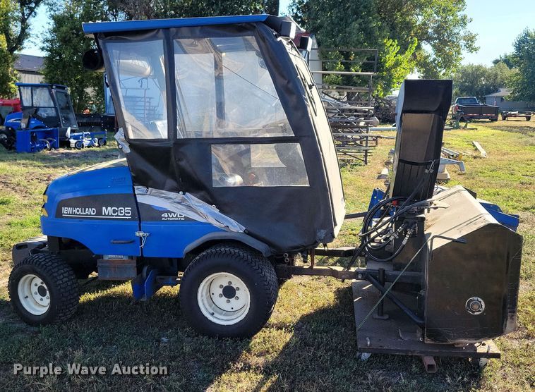 image for item JO9398 New Holland MC35 lawn mower