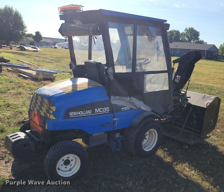 image for item JO9398 New Holland MC35 lawn mower