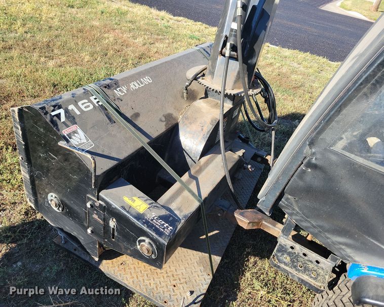 image for item JO9398 New Holland MC35 lawn mower