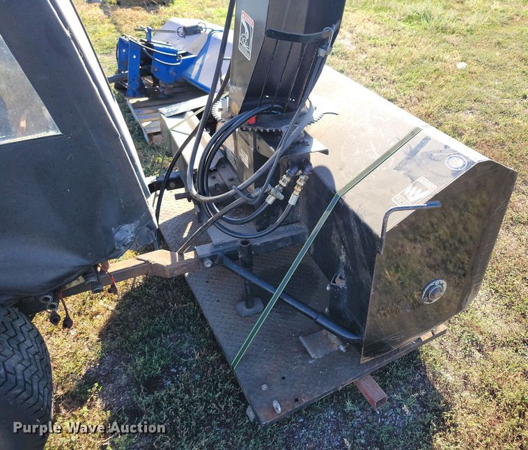 image for item JO9398 New Holland MC35 lawn mower