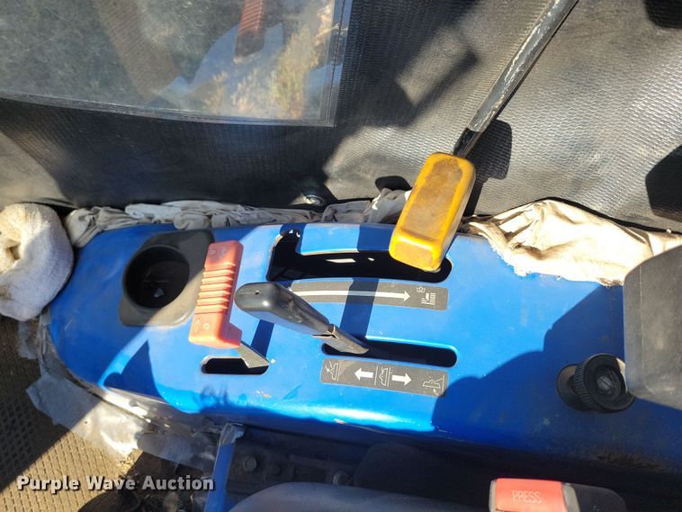 image for item JO9398 New Holland MC35 lawn mower