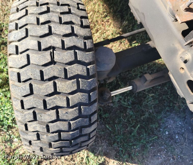 image for item JO9398 New Holland MC35 lawn mower