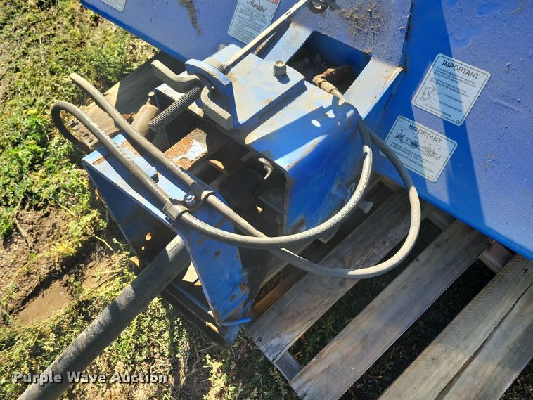 image for item JO9398 New Holland MC35 lawn mower