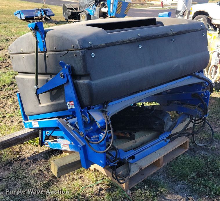 image for item JO9398 New Holland MC35 lawn mower