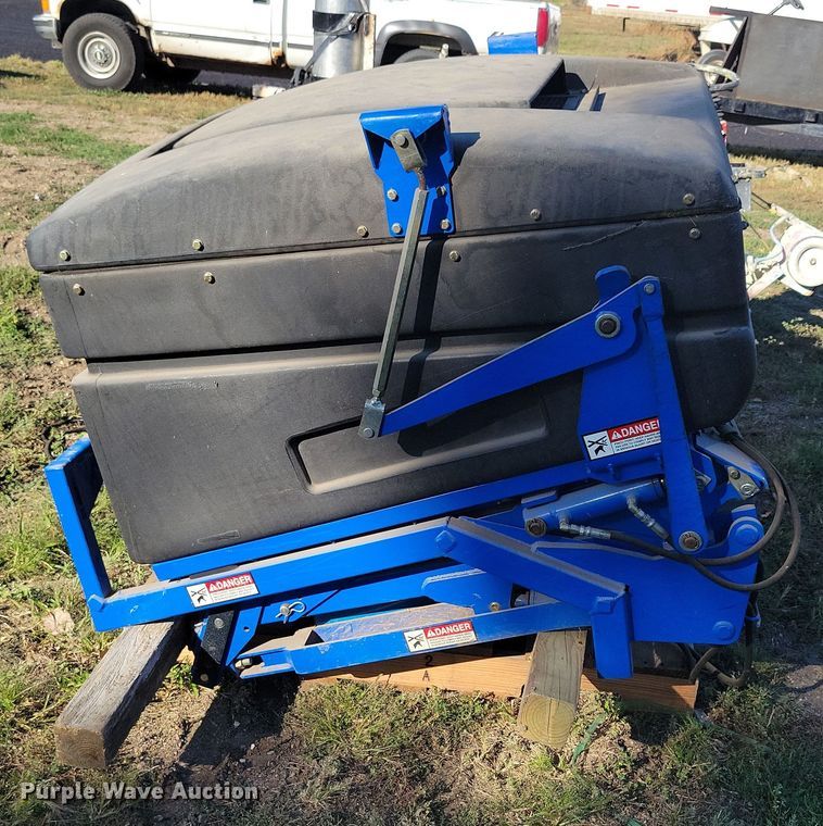 image for item JO9398 New Holland MC35 lawn mower