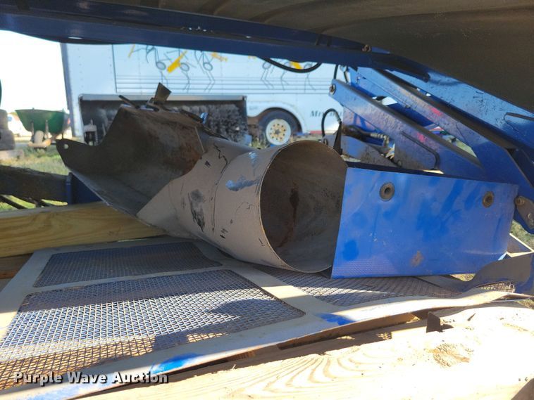 image for item JO9398 New Holland MC35 lawn mower