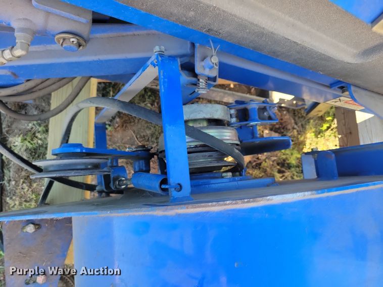 image for item JO9398 New Holland MC35 lawn mower