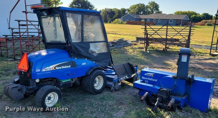 image for item JO9399 New Holland MC35 lawn mower