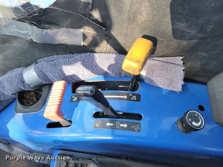 image for item JO9399 New Holland MC35 lawn mower