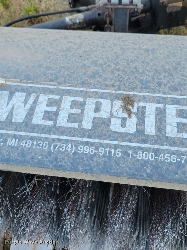 image for item JO9399 New Holland MC35 lawn mower