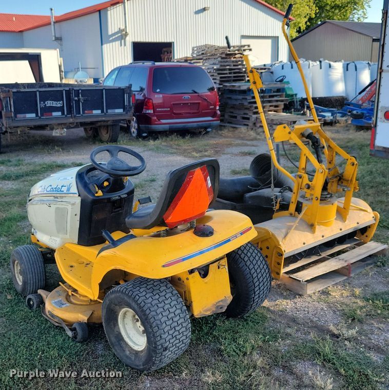 image for item JO9400 Cub Cadet 2166 lawn mower