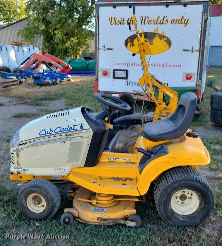 image for item JO9400 Cub Cadet 2166 lawn mower