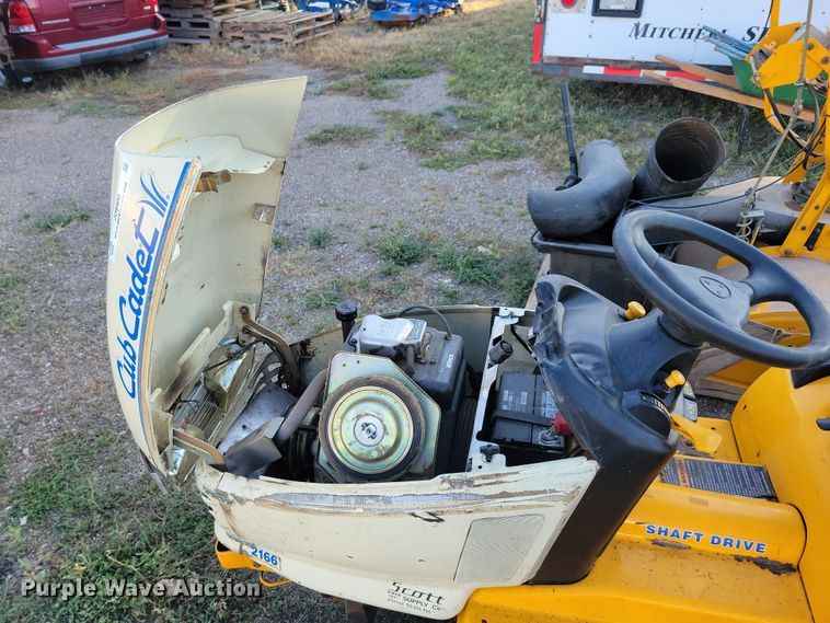 image for item JO9400 Cub Cadet 2166 lawn mower