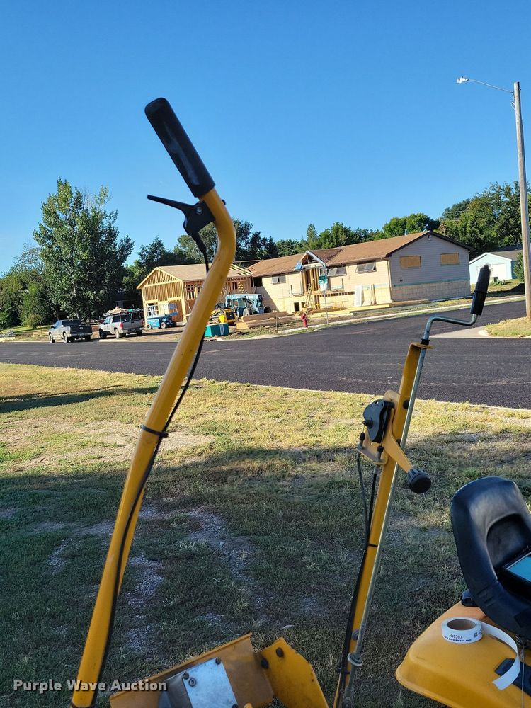 image for item JO9400 Cub Cadet 2166 lawn mower