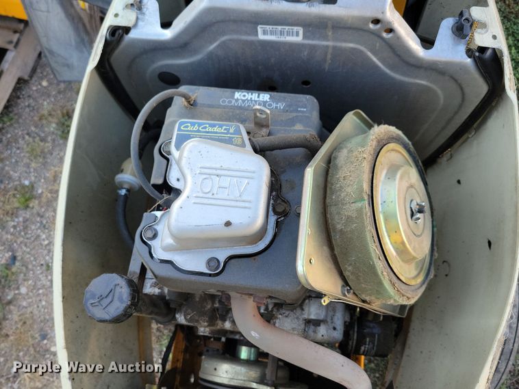 image for item JO9400 Cub Cadet 2166 lawn mower