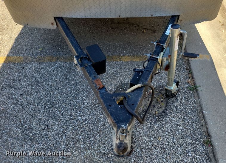 image for item JO9403 2001 Shadowmaster enclosed cargo trailer