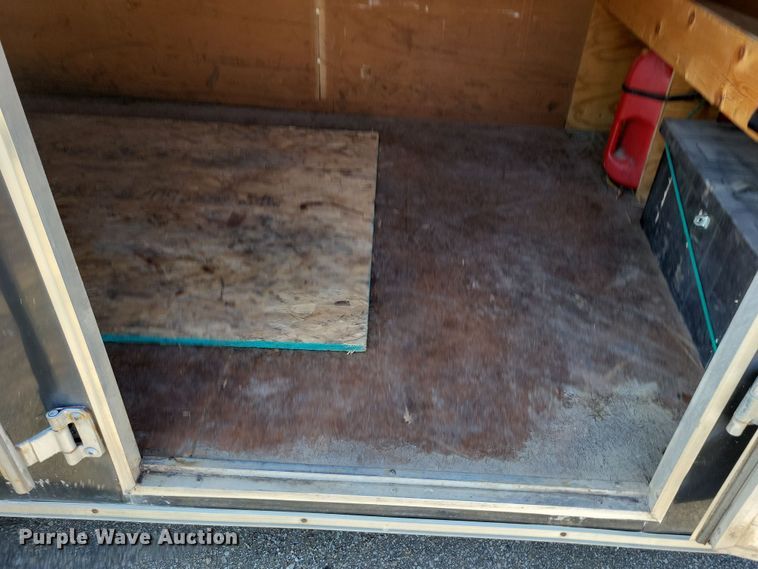 image for item JO9403 2001 Shadowmaster enclosed cargo trailer