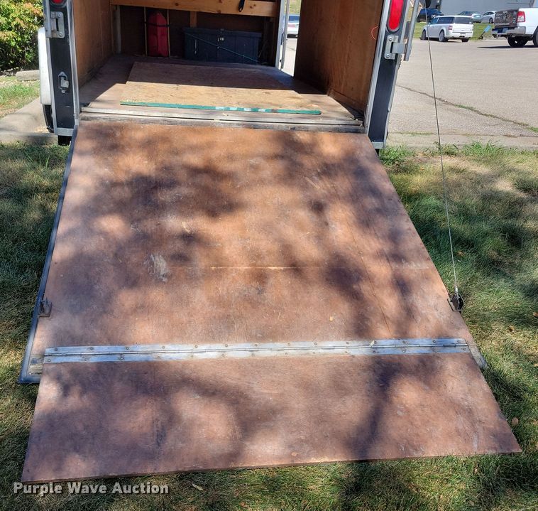 image for item JO9403 2001 Shadowmaster enclosed cargo trailer