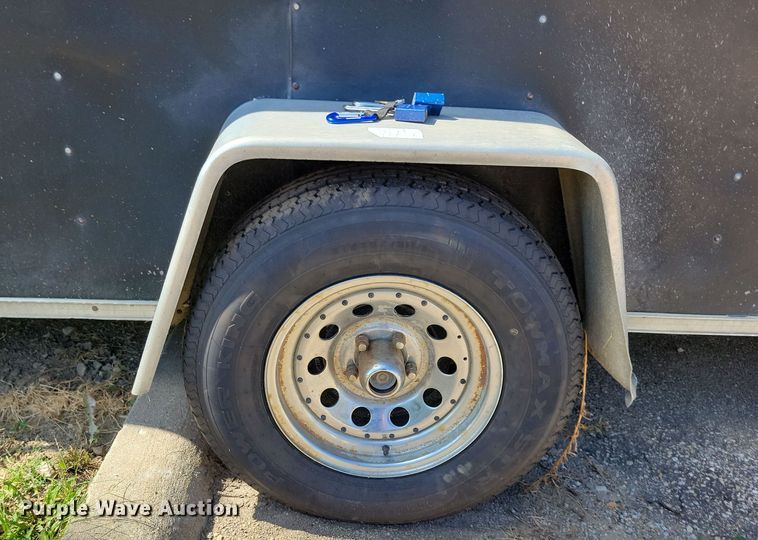 image for item JO9403 2001 Shadowmaster enclosed cargo trailer