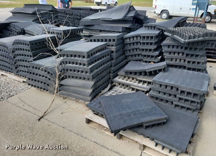 image for item JO9412 (7) pallets of playground mats