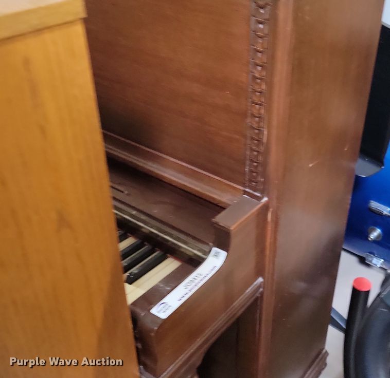 image for item JO9415 Kimball piano