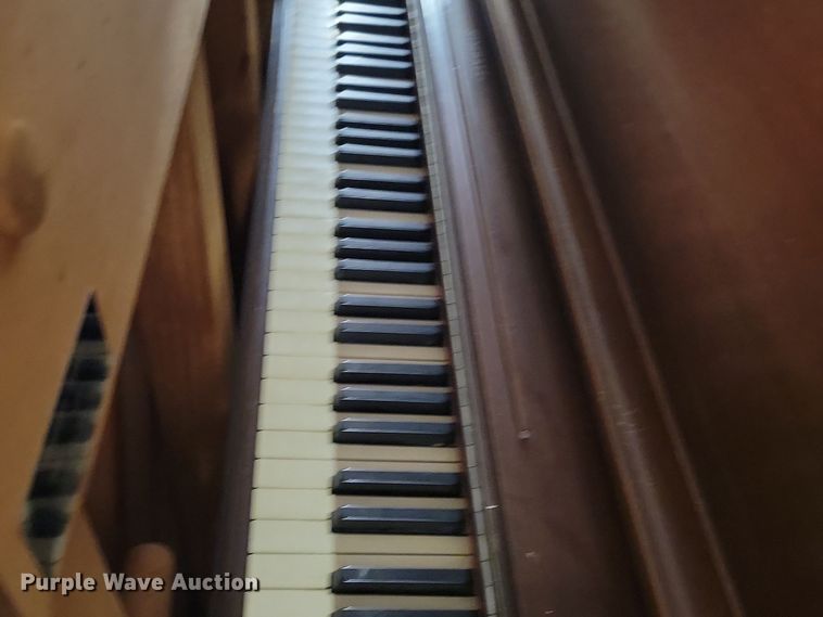 image for item JO9415 Kimball piano