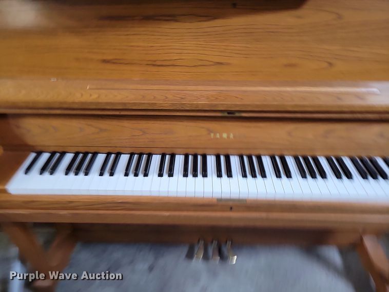 image for item JO9422 Yamaha piano