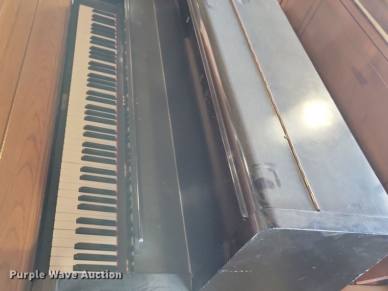 image for item JO9424 Kawai piano