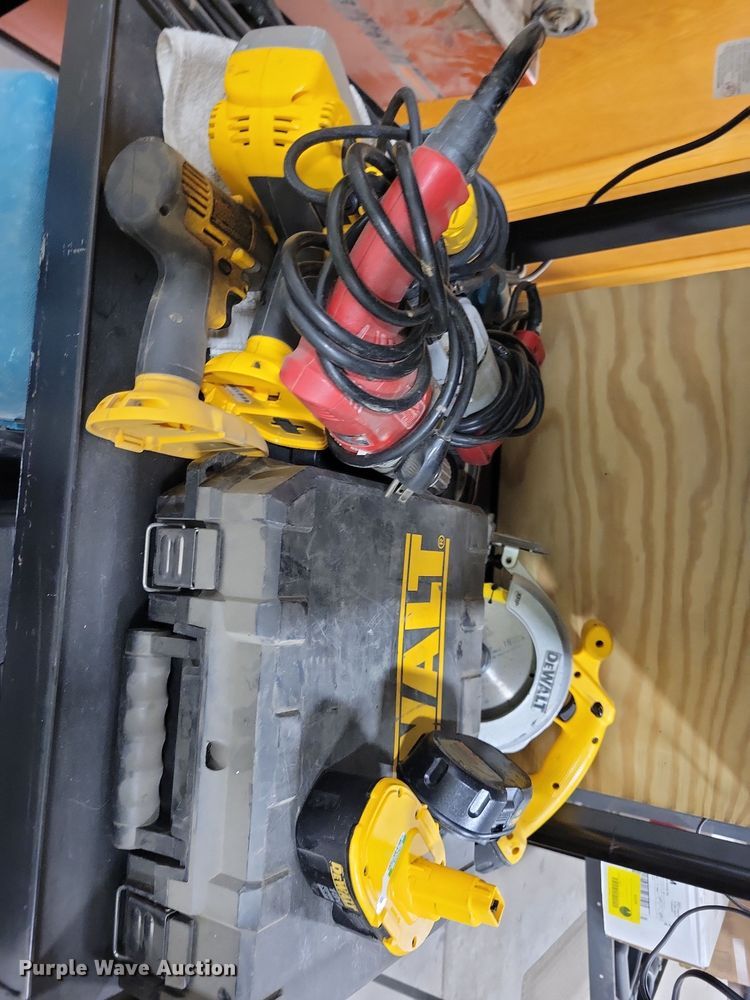 image for item JO9438 Tools