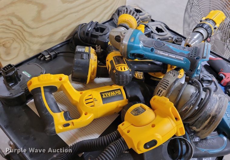 image for item JO9438 Tools