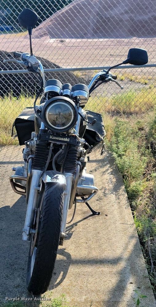 image for item JO9452 1983 Kawasaki 1100 LTD motorcycle