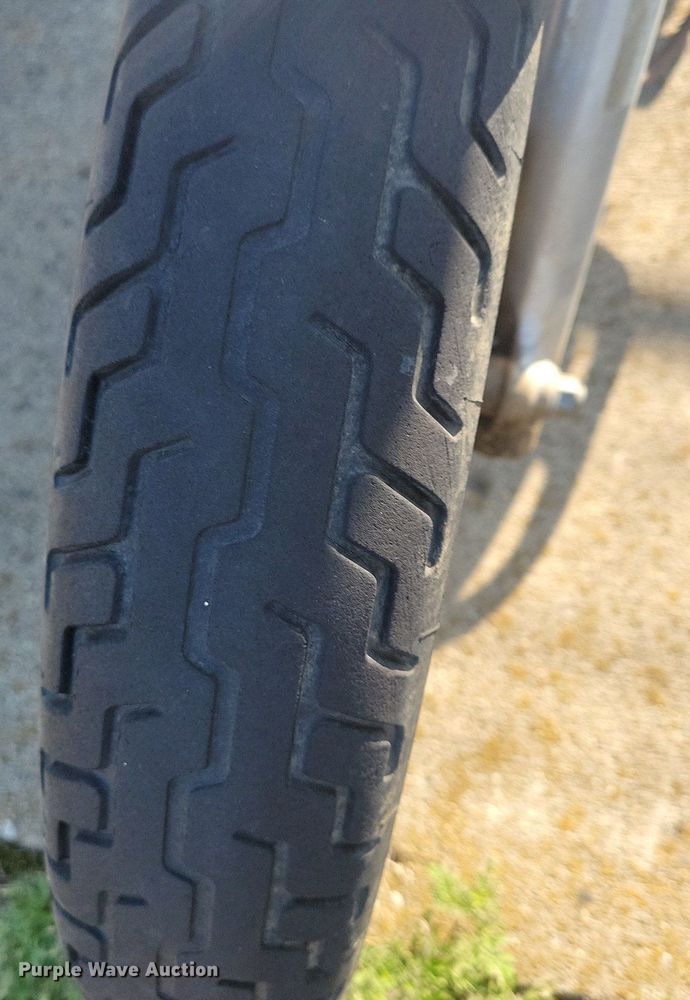 image for item JO9452 1983 Kawasaki 1100 LTD motorcycle