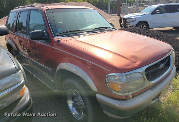 image for item JO9457 1998 Ford Explorer Eddie Bauer SUV