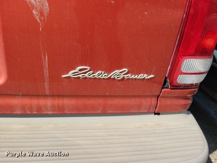 image for item JO9457 1998 Ford Explorer Eddie Bauer SUV
