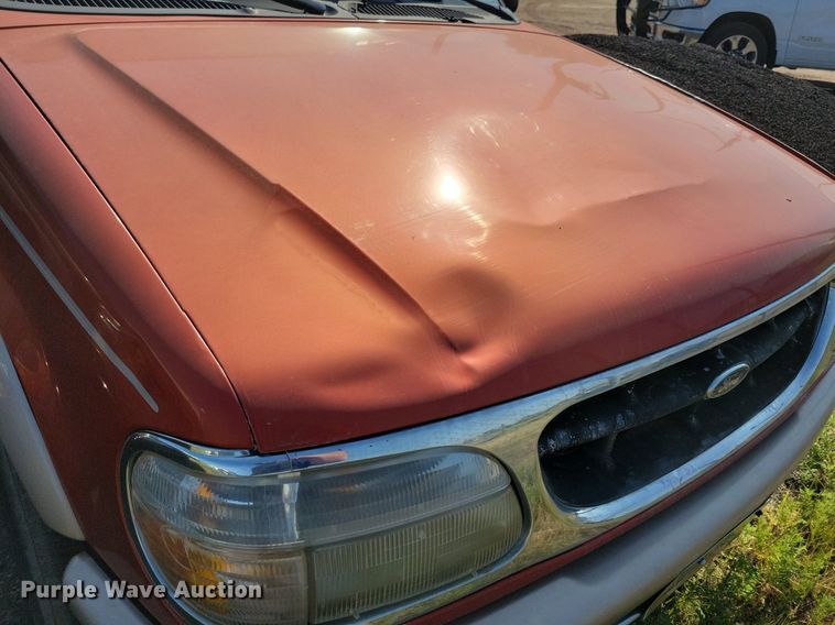 image for item JO9457 1998 Ford Explorer Eddie Bauer SUV