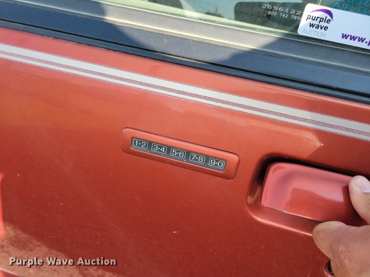 image for item JO9457 1998 Ford Explorer Eddie Bauer SUV