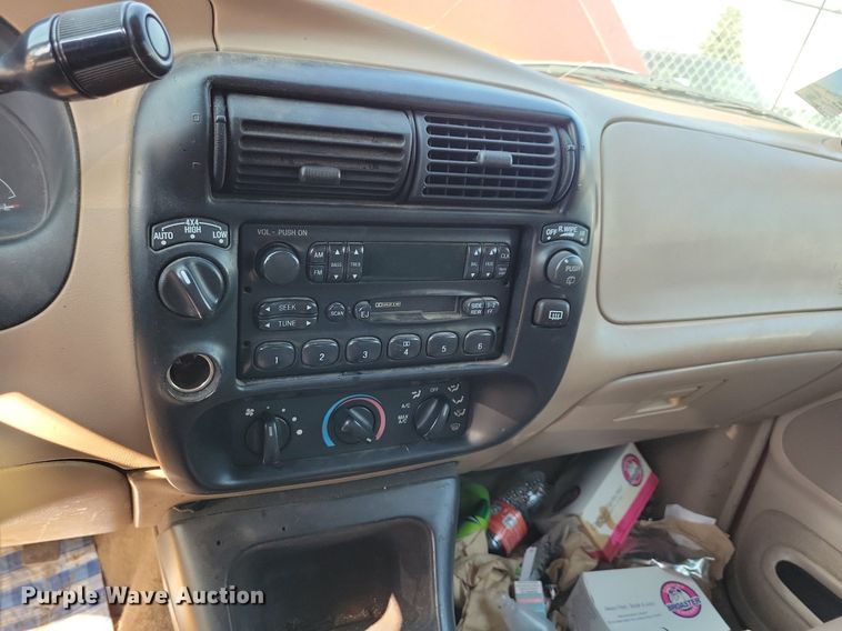 image for item JO9457 1998 Ford Explorer Eddie Bauer SUV