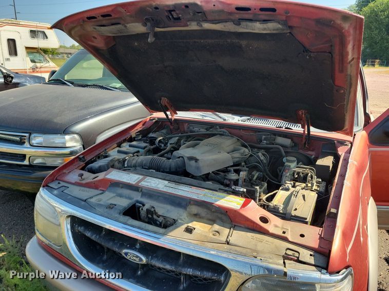 image for item JO9457 1998 Ford Explorer Eddie Bauer SUV