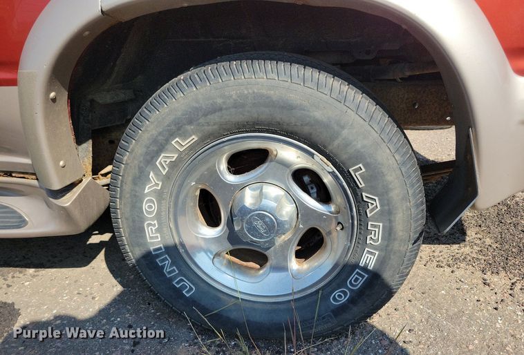 image for item JO9457 1998 Ford Explorer Eddie Bauer SUV